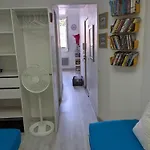 Joli Studio T2 Meuble De 20 M² Situee A 2 Minutes A Pied Du Metro