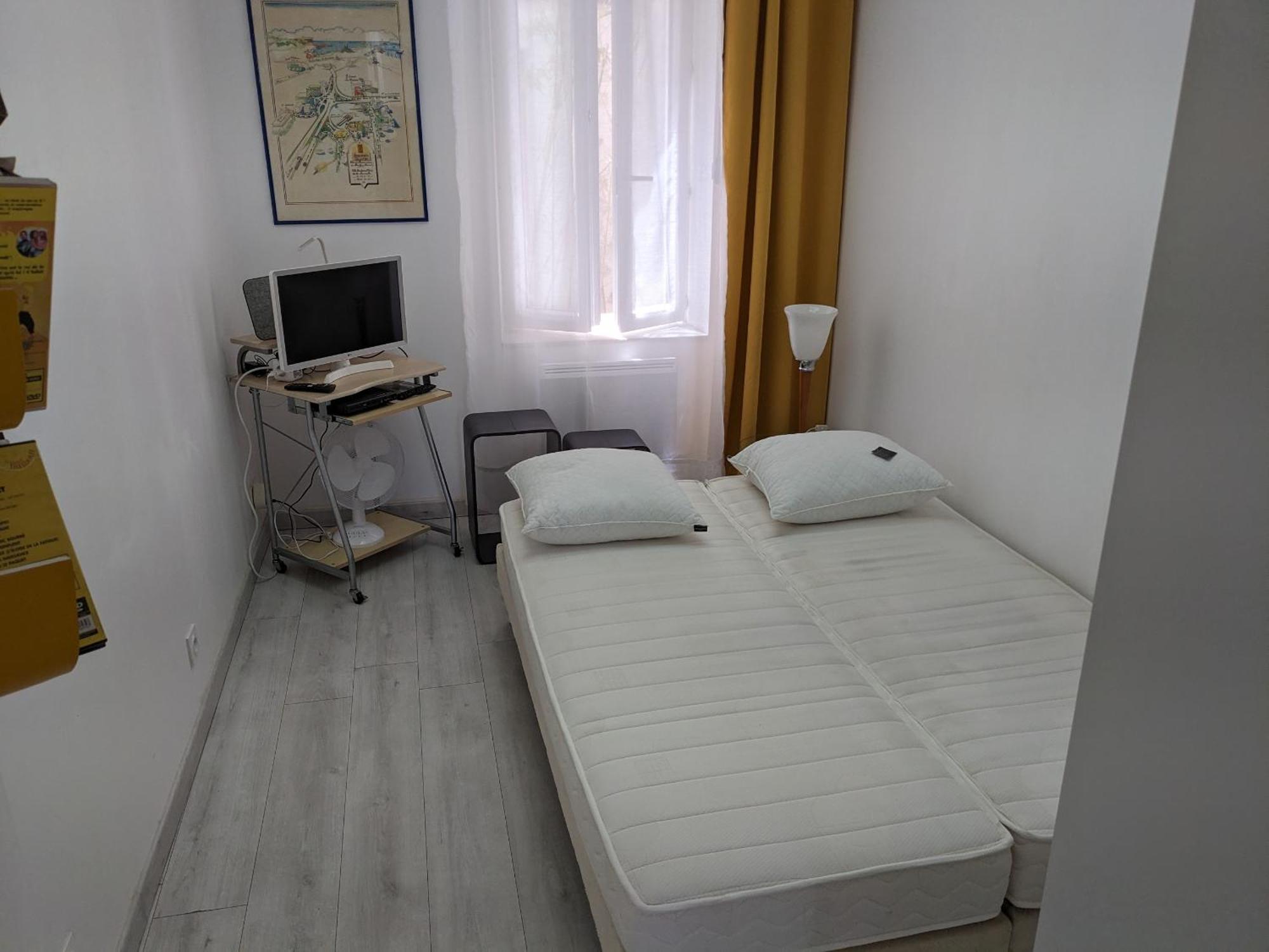 Joli T2 Meuble De 20 M² Situee A 2 Minutes A Pied Du Metro Appartement Marseille